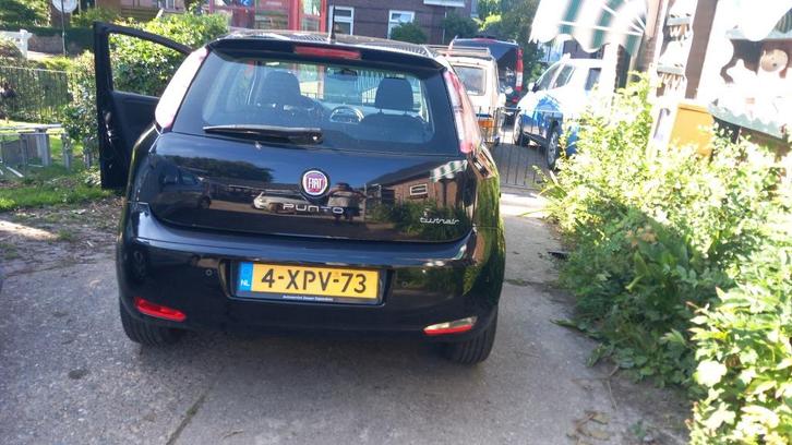 Fiat Punto 0.9 Twinair 74KW 5DR 2014 Zwart, Auto's, Fiat, Particulier, Punto, Airbags, Airconditioning, Bluetooth, Centrale vergrendeling