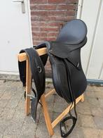 Wintec veelzijdigheidszadel 17,5 inch, Dieren en Toebehoren, Paarden en Pony's | Zadels, Ophalen of Verzenden, Gebruikt, Recreatie
