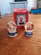 Twee Sneeuwbollen met Kerstthema, Diversen, Kerst, Ophalen of Verzenden, Zo goed als nieuw