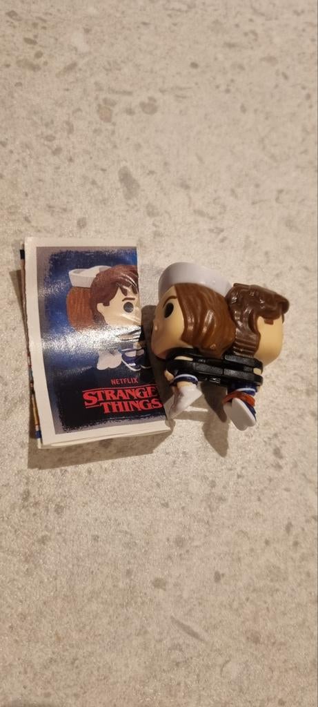Stranger things Steve and Robin Kinderjoy, Ophalen of Verzenden, Nieuw