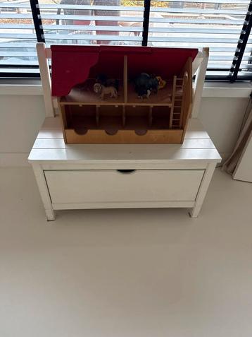 Houten Speelboerderij met Schleich Dieren beschikbaar voor biedingen