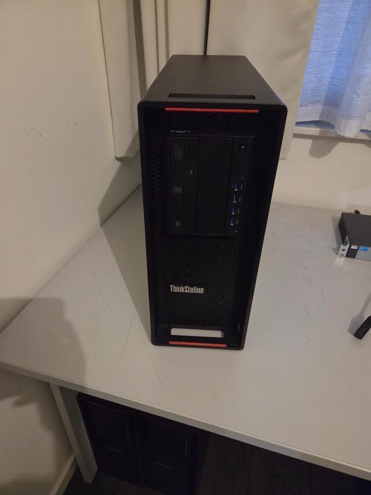 Lenovo P700 met 2x Xeon, 32gb ram, 4 diskbays, Computers en Software, Servers, Gebruikt, 2 tot 3 Ghz, 32 GB, Ophalen of Verzenden