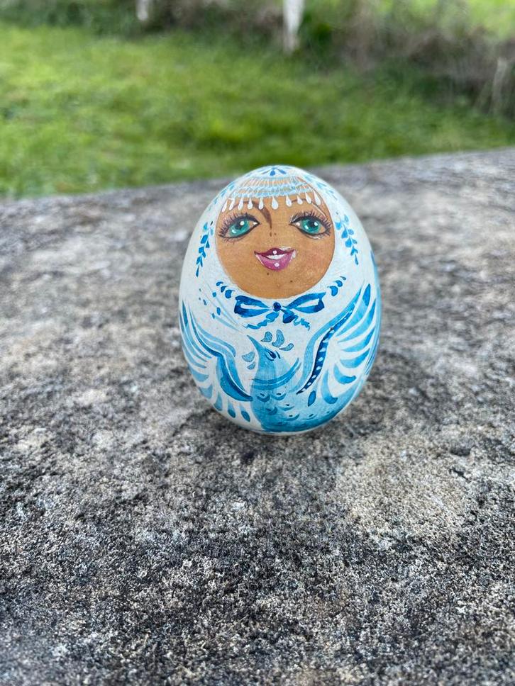Russisch Ei - Blauwe baboesjka, Handgeschilderd, 1991, Antiek en Kunst, Antiek | Overige Antiek, Ophalen of Verzenden