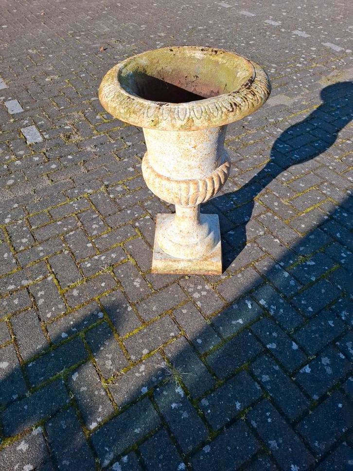 Grote Gietijzeren Bloempot / Plantenbak, Tuin en Terras, Bloempotten, Gebruikt, Metaal, Binnen, Balkon, Tuin, 40 tot 70 cm, 40 cm of meer