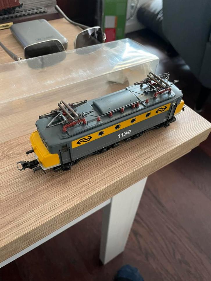 Marklin NS 3324 digitaal, Hobby en Vrije tijd, Modeltreinen | H0, Zo goed als nieuw, Locomotief, Wisselstroom, Märklin, Analoog
