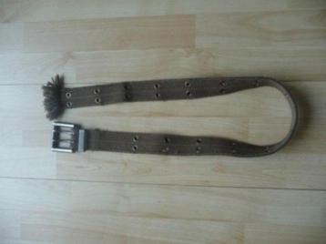 legergroene riem, effen 96 cm (qwe) beschikbaar voor biedingen