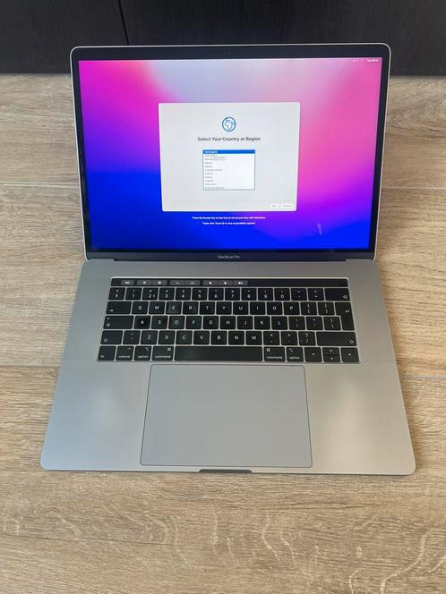 MacBook Pro TouchBar 15-inch 2.3GHz 16GB 512GB Spacegrijs, Computers en Software, Apple Macbooks, Zo goed als nieuw, 15 inch, Ophalen