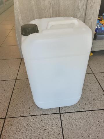 25 liter jerrycans geschikt voor petroleum type C / Euro 95 beschikbaar voor biedingen