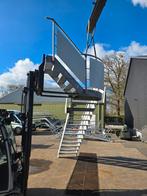 Stalen hoektrap gegalv. Hoog 3,45 mtr. Nob029, Doe-het-zelf en Verbouw, Ladders en Trappen, Ophalen