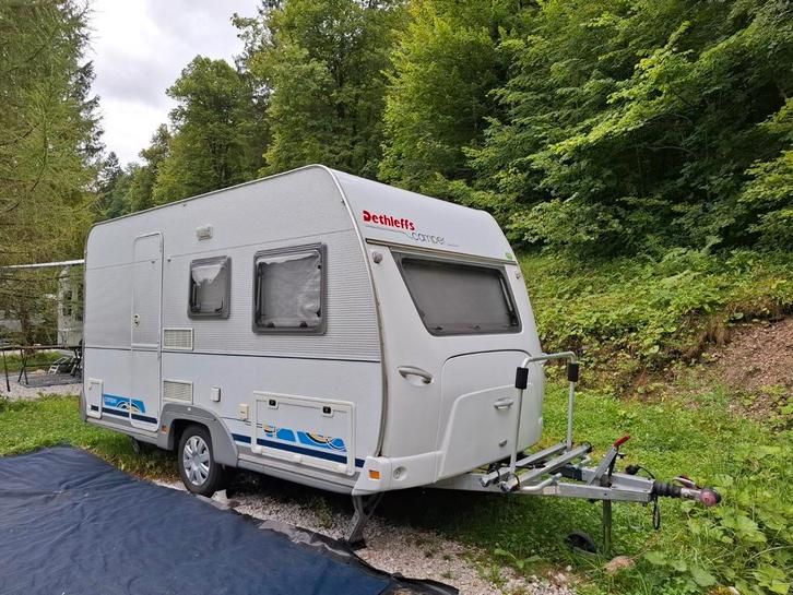 Dethleffs camper 420 met mover en voortent met luifel, Caravans en Kamperen, Caravans, Particulier, tot en met 4, Treinzit, Dethleffs