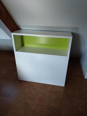 IKEA Nachtkastje - Wit met Groene Accentkleur beschikbaar voor biedingen