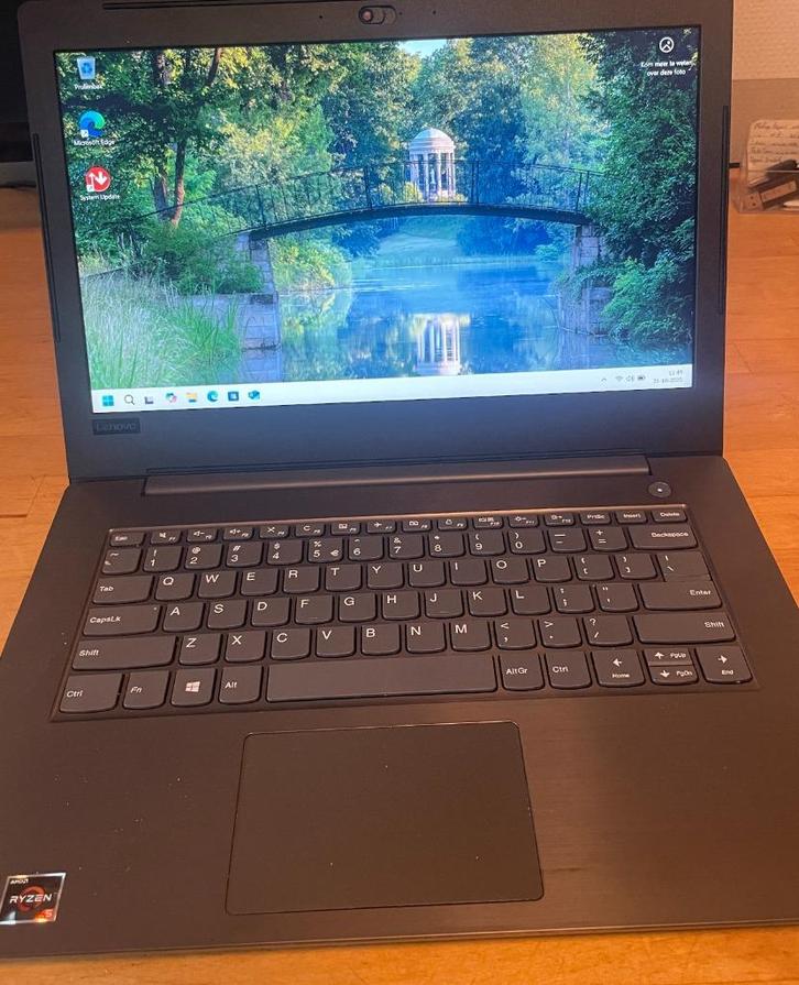 Lenovo V330 laptop; 14 inch; 8 GB; 240 GB SSD, Computers en Software, Windows Laptops, Zo goed als nieuw, 14 inch, SSD, 2 tot 3 Ghz