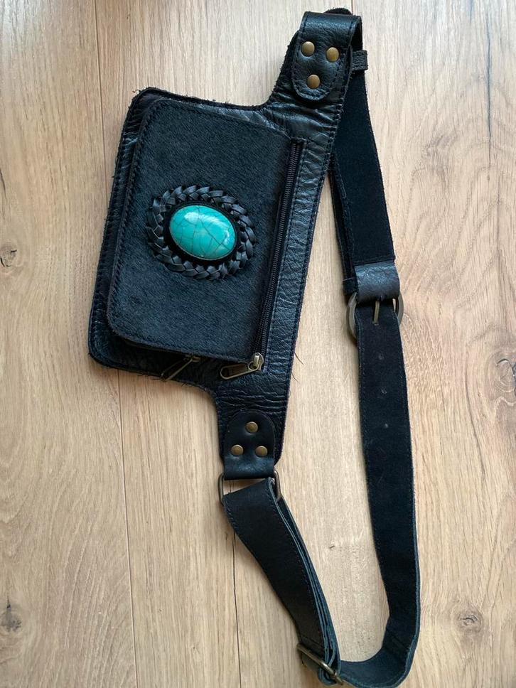 Lederen Heuptasje met Steen - Uniek!, Sieraden, Tassen en Uiterlijk, Portemonnees, Nieuw, Overige merken, Zwart, Leer, Ophalen of Verzenden