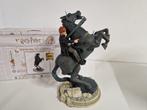 Ron on Chess Horse Masterpiece Figurine (Enesco) New, Ophalen of Verzenden, Nieuw, Beeldje of Buste
