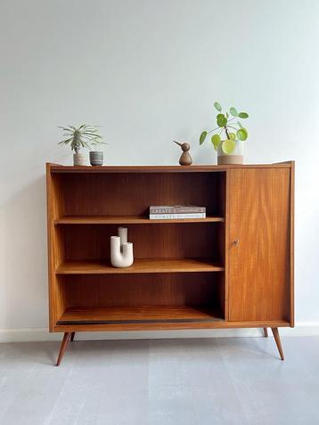 Vintage teakhouten kast, jaren 60 beschikbaar voor biedingen