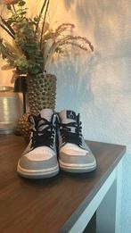 Schoenen mid Jordan 1 “Light smoke grey” maat 41, Kleding | Heren, Schoenen, Wit, Ophalen of Verzenden, Jordan, Sneakers of Gympen