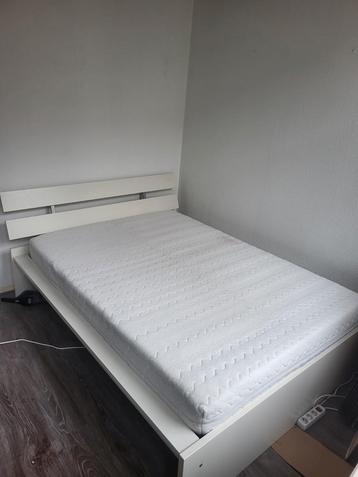 IKEA bed 140x200
