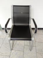 Zwarte design stoel met armleuningen, Huis en Inrichting, Stoelen, Ophalen, Zwart, Eén