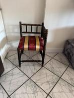 Antieke houten hoek stoel, Antiek en Kunst, Antiek | Meubels | Stoelen en Banken, Ophalen of Verzenden