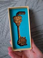 Disney limited key/sleutel Walt's Restaurant, Verzamelen, Ophalen, Overige figuren, Nieuw, Overige typen