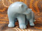Prachtig oud beeld uit Engeland van ijsbeer met jong 19 cm., Antiek en Kunst, Ophalen of Verzenden