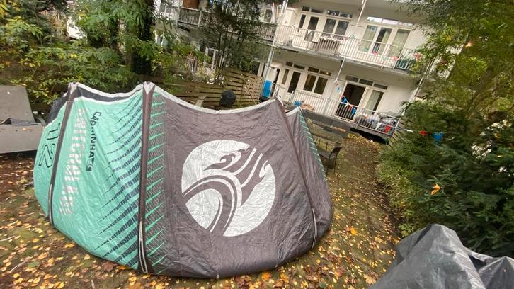 Cabrinha Switchblade 2021 12m Kite, Watersport en Boten, Kitesurfen, Zo goed als nieuw, Kite, 12 m², Geen board, Ophalen