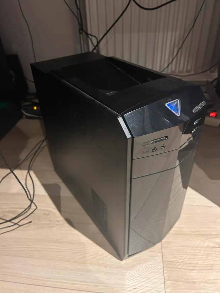 Medion Akoya E2230 D (MD 8305) desktop pc, Computers en Software, Desktop Pc's, Gebruikt, Ophalen