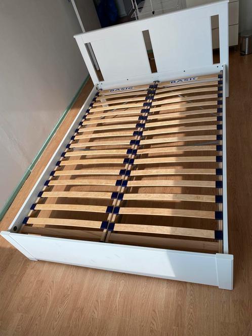 Bedframe met lattenbodem 140x200 wit, Huis en Inrichting, Slaapkamer | Bedden, Gebruikt, Tweepersoons, 140 cm, 200 cm, Overige materialen