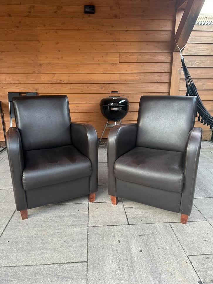 2 bruine, leren fauteuils, Huis en Inrichting, Fauteuils, Gebruikt, Leer, Minder dan 75 cm, Ophalen