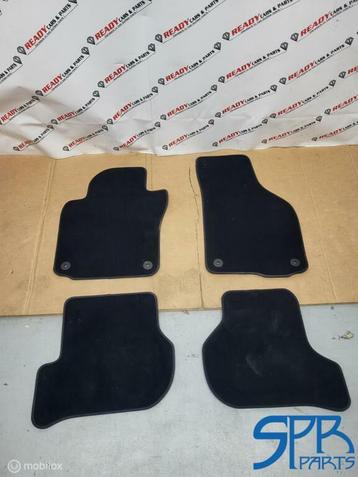 Matten set VW Scirocco III 1K1863011R MATTENSET ORIGINEEL beschikbaar voor biedingen