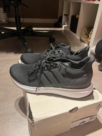 Adidas Bounce Hardloopschoenen beschikbaar voor biedingen