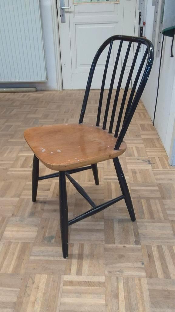 Mid-century vintage spijlenstoel, stijl van Tapiovaara, Huis en Inrichting, Stoelen, Gebruikt, Eén, Zwart, Ophalen