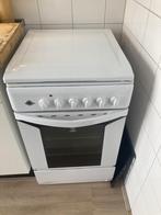 Indesit fornuis, Witgoed en Apparatuur, Ophalen, Gebruikt, 4 kookzones, Gas