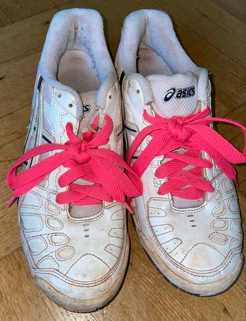 Asics gel game tennisschoenen wit maat 40,5 40 past dus beschikbaar voor biedingen