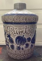 Römtoph keramiek nr 823-32 met deksel. Diam 23, Hoogte 30., Ophalen