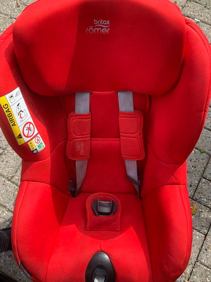 Britax römer dualfix M- isize rood autostoel, Kinderen en Baby's, Autostoeltjes, Gebruikt, Romer, 15 t/m 36 kg, Autogordel of Isofix