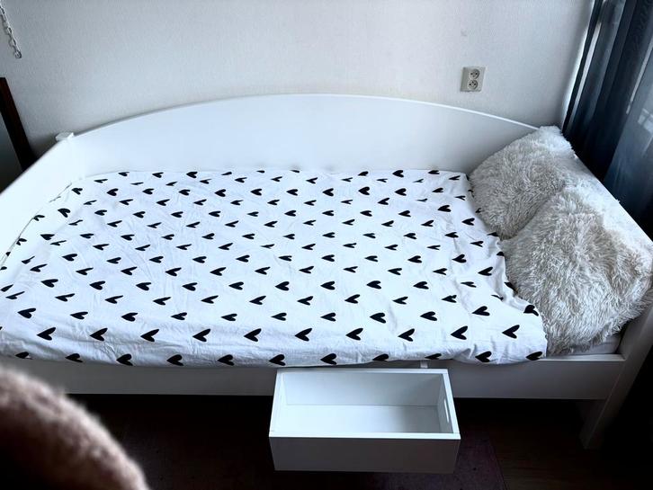 Bopita Boris bedbank 200x90 met lattenbodem en bakje, Huis en Inrichting, Slaapkamer | Bedden, Gebruikt, Eenpersoons, 90 cm, 200 cm
