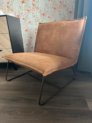 Cognac kleur stoelen 1,5 zits  (2 stuks beschikbaar) beschikbaar voor biedingen