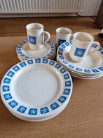 Servies met blauwe bloem motief, Ophalen of Verzenden, Zo goed als nieuw, Bord(en), Overige stijlen
