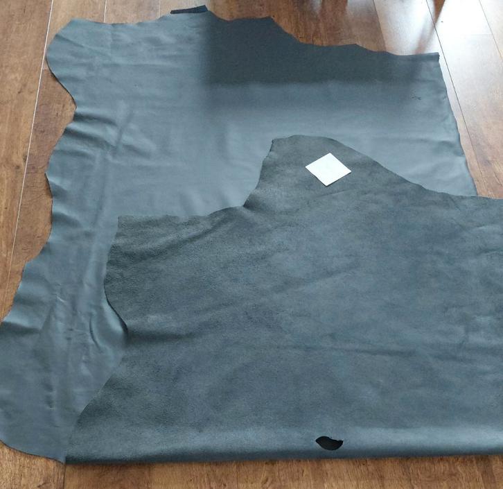Echt Leer vel grijs, Hobby en Vrije tijd, Stoffen en Lappen, Nieuw, Leer of Kunstleer, 120 cm of meer, 200 cm of meer, Grijs, Ophalen of Verzenden