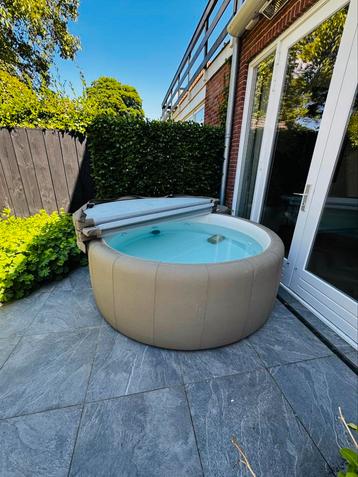 Softub legend “met garantie” (4 tot 6 persoons)   beschikbaar voor biedingen
