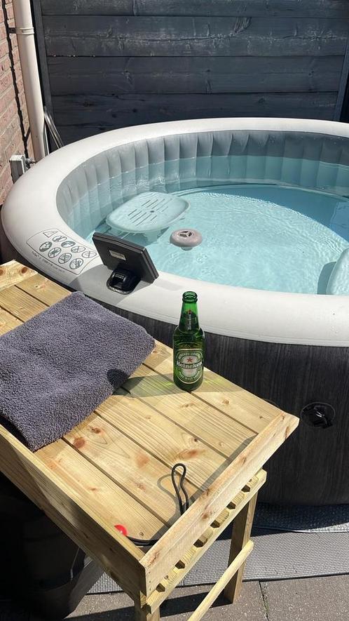 Intex spa 6 persoons met wifi, Tuin en Terras, Bubbelbaden en Hottubs, Gebruikt, Opblaasbaar, Afdekzeil, Grondzeil, Filter, Pomp