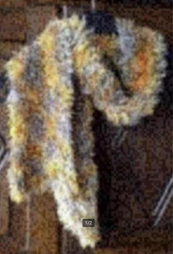 Oranje grijze 'harige' fluffy sjaal, shawl, das, damessjaal beschikbaar voor biedingen
