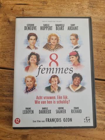 8 femmes beschikbaar voor biedingen