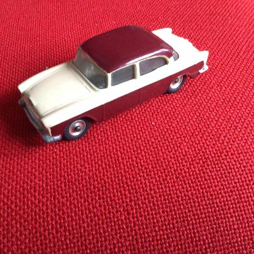 DINKY TOYS HUMBER HAWK GEPRODUCEERD 1959-1963 NOGAL OUD DUS, Hobby en Vrije tijd, Modelauto's | 1:43, Gebruikt, Auto, Dinky Toys