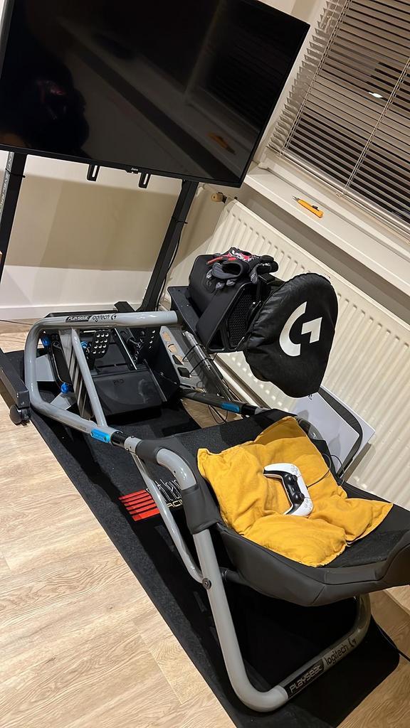 Logitech G Pro Sim Rig + Playseat Trophy - Zo Goed Als Nieuw, Spelcomputers en Games, Spelcomputers | Overige, Zo goed als nieuw
