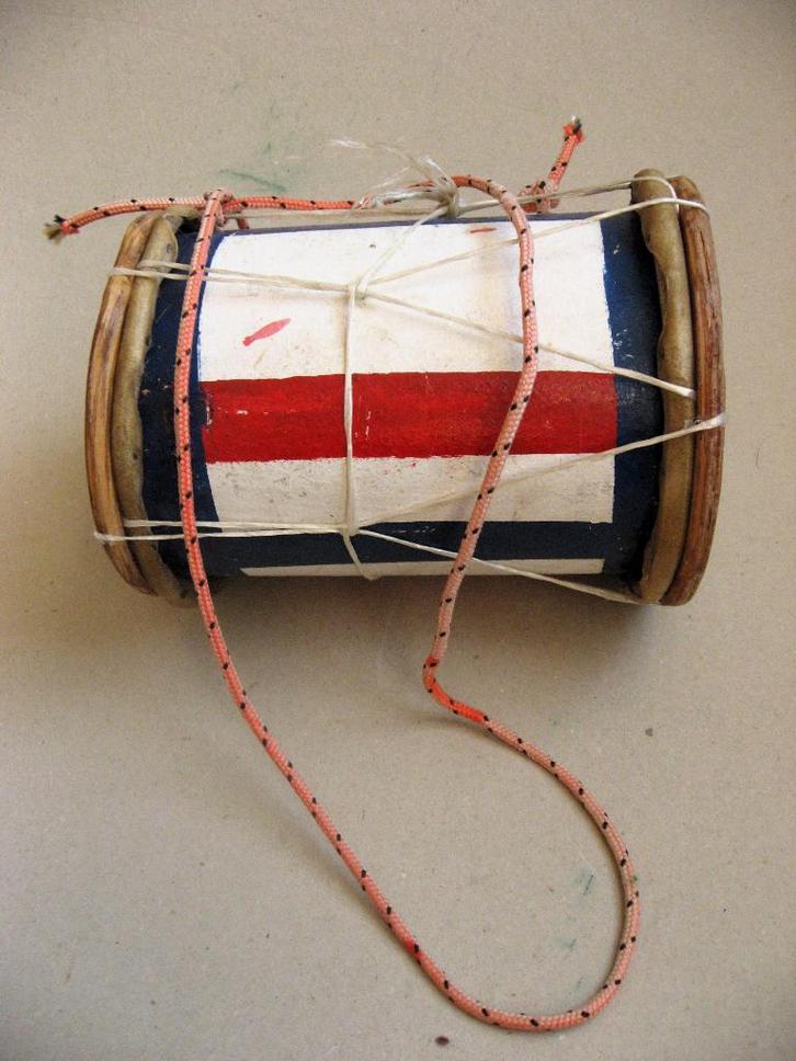 Handgemaakte tweezijdige trommel, Antiek en Kunst, Curiosa en Brocante, Ophalen of Verzenden