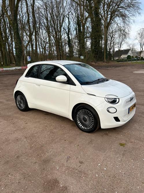 Fiat 500 500e 24kWh 70pk Aut 2023 Wit Apple CarPlay, Auto's, Fiat, Particulier, 500E, ABS, Airbags, Airconditioning, Apple Carplay