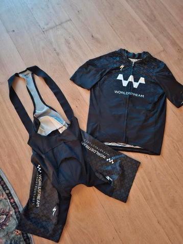 Mooie Specialized wielerset. Maat L-XL beschikbaar voor biedingen