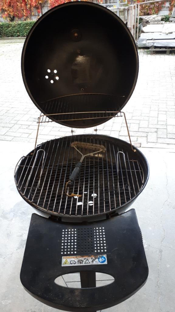 Barbecue houtskool gestookt, Tuin en Terras, Houtskoolbarbecues, Gebruikt, Ophalen